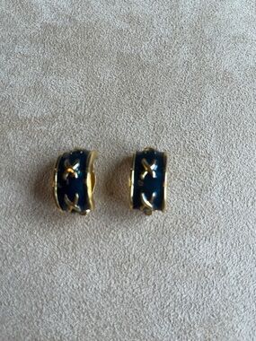 Nat Landau Hyman  NLH vintage clip on earrings